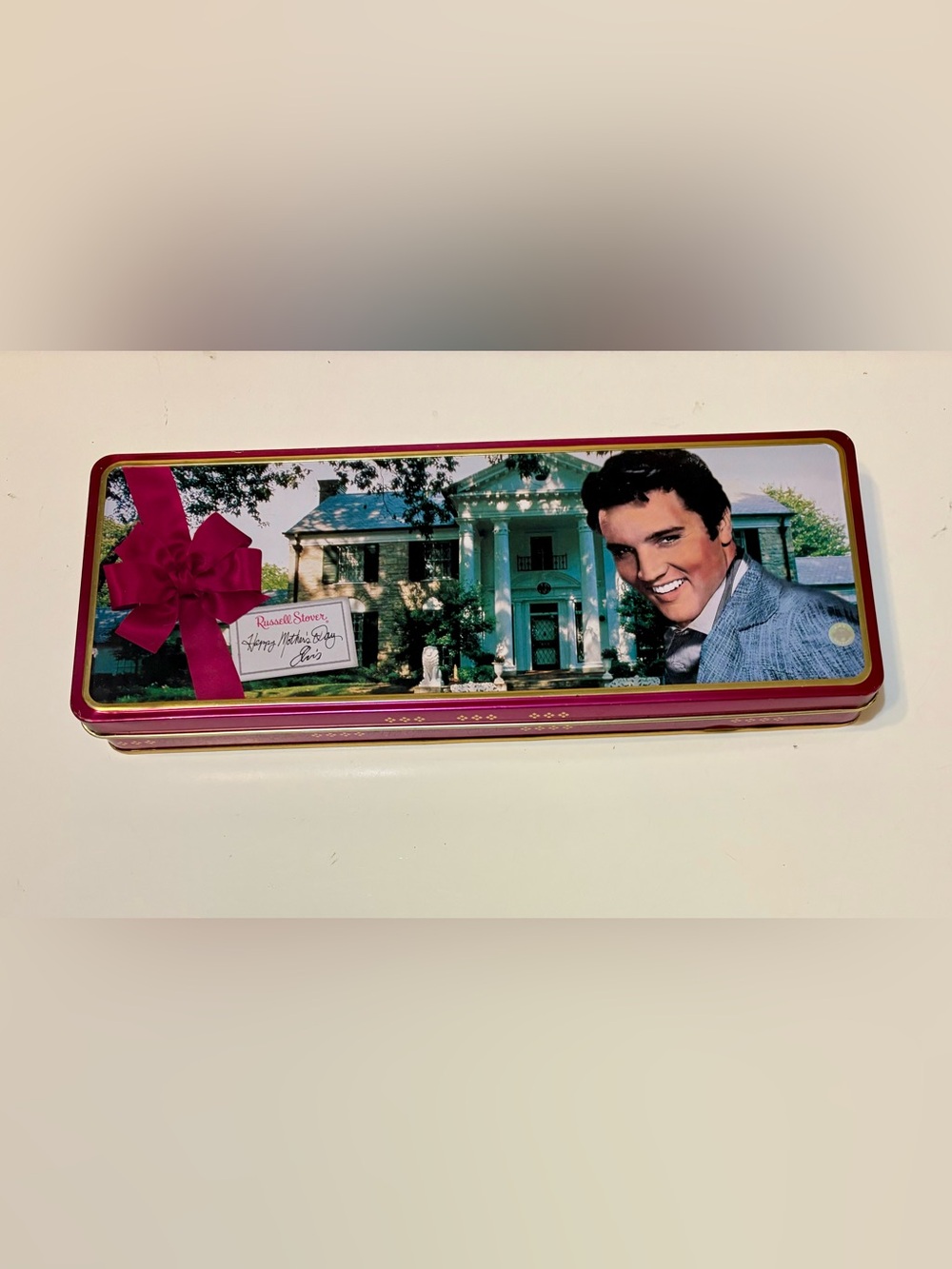 Vintage ELVIS PRESLEY Mothers Day
Rare Russell Stover Candies
Collectible TIN